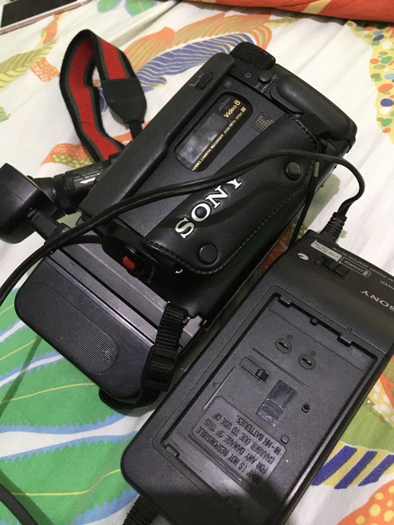Sony CCD-TR75 Video8 AS IS (Category: Video Cameras) located in Manila. Submitted by olx156 (Listing ID 1208769059, Image 1). Description: Working. No tape good retrieving old memories AS IS.