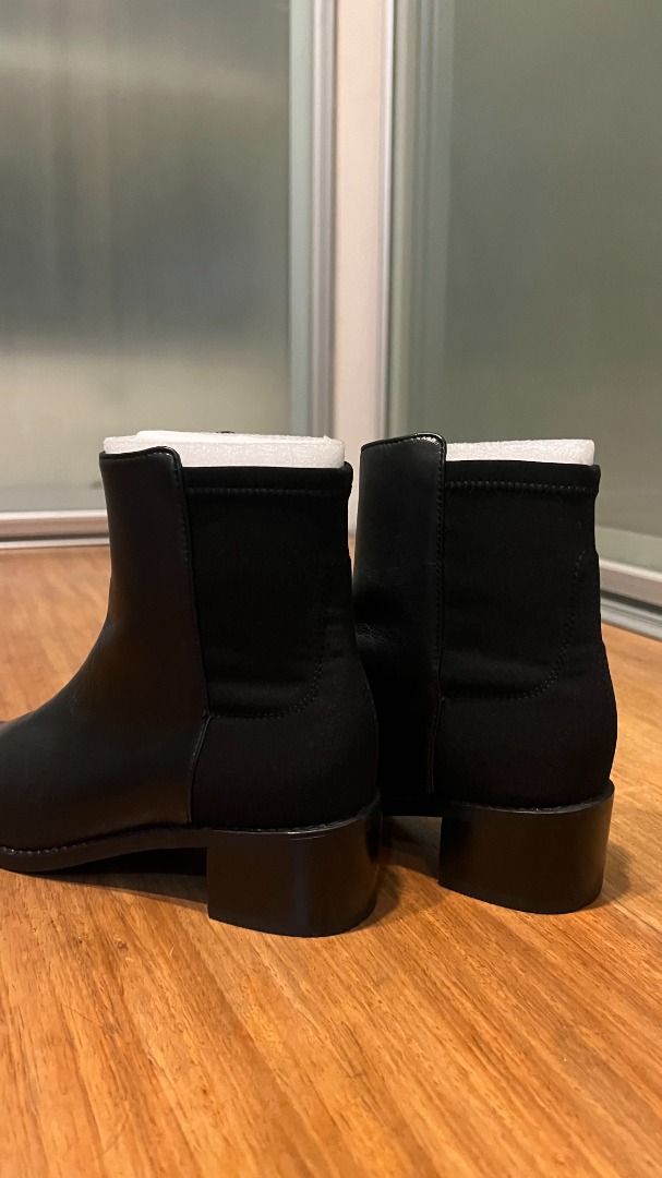 Stuart weitzman hotsell easyon reserve bootie