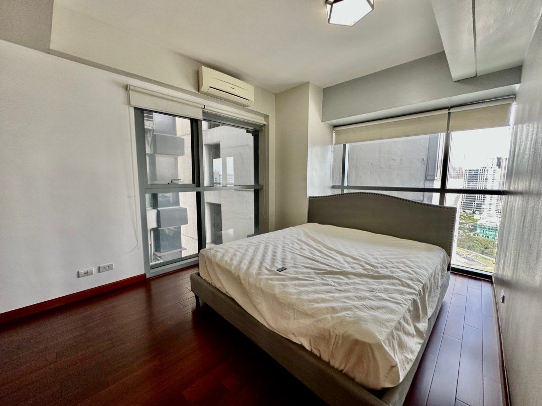 The Eton Residences Greenbelt 3 Bedroom loft type Modern Fully