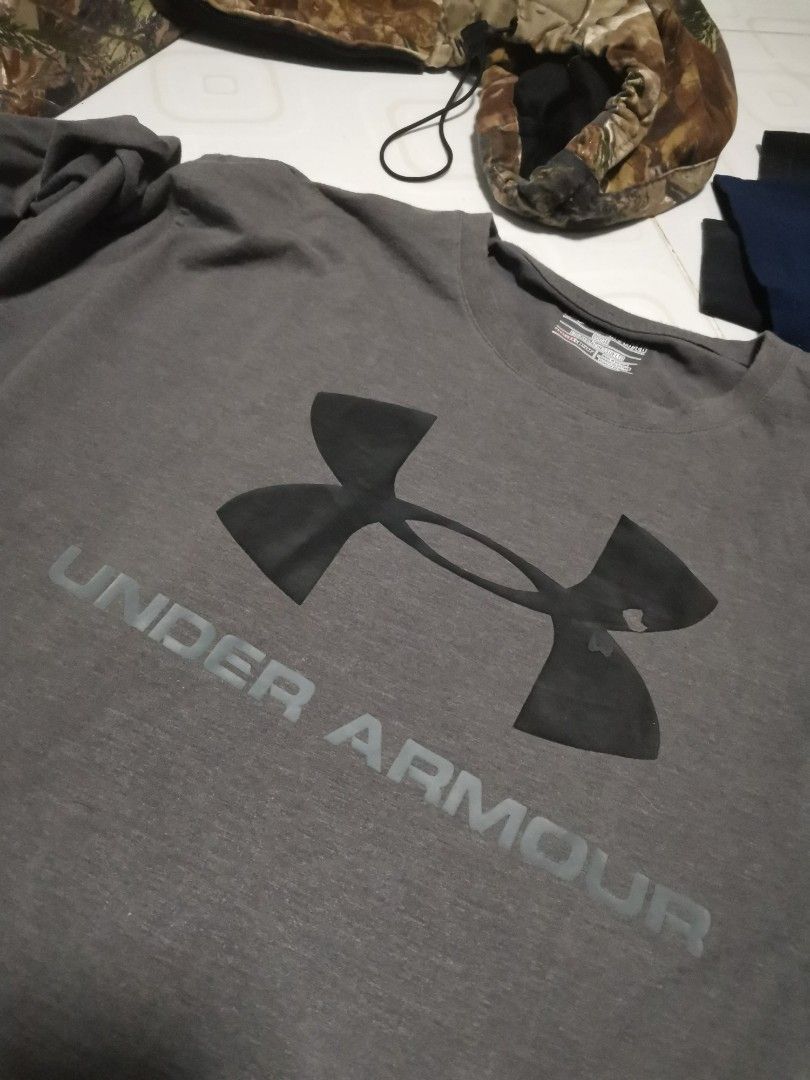 Under Armour Heat Gear XL, Men's Fashion, Tops & Sets, Tshirts & Polo