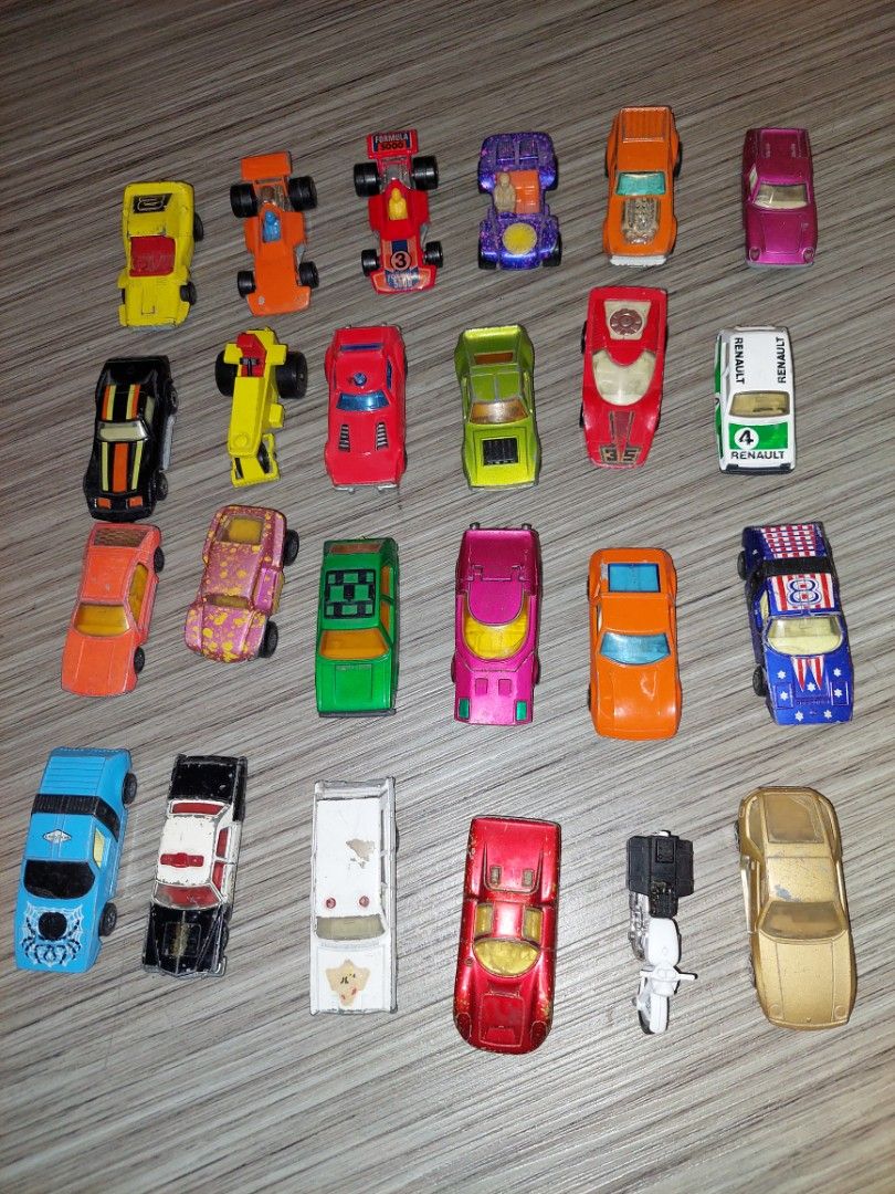 Vintage Matchbox Lesney 70s England (Category: Vintage Collectibles) located in Manila. Submitted by retrotoycollections (Listing ID 1208775081, Image 2). Description: sold separately, price starts at 800 n up each.
