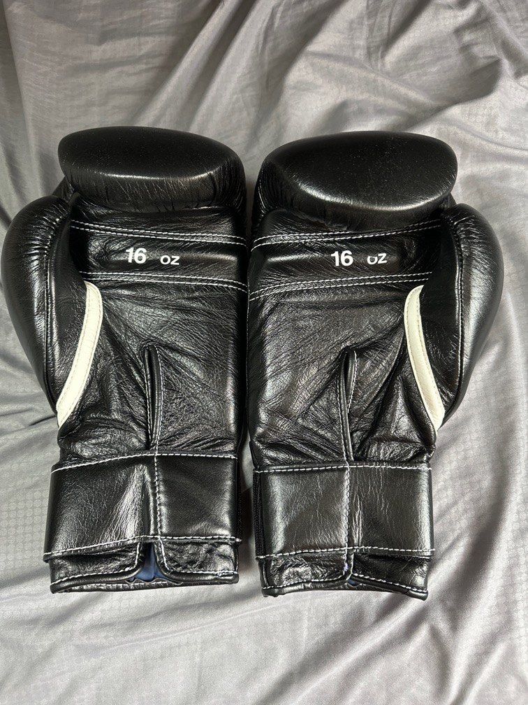 Winning boxing gloves MS-600 B (16 oz), Sports Equipment, Other Sports ...