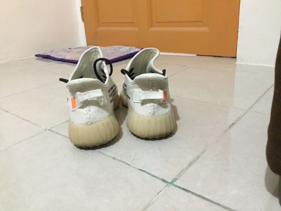 YEEZY 350 BOOST V2 OFF WHITE (Rice White), Men's Fashion, Footwear,  Sneakers on Carousell