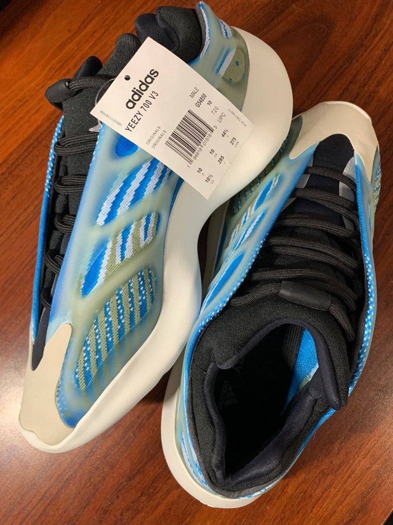 Yeezy 700 V3