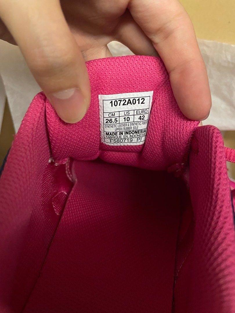 Asisc women badminton shoe, Sports Equipment, Sports & Games, Racket