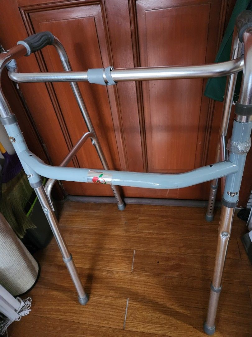 4 legged crutches or walker, Health & Nutrition, Assistive