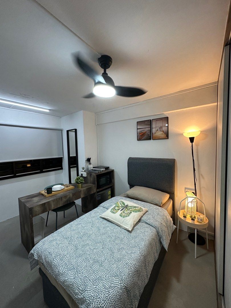 [5mins to Clementi MRT] 1 PAX HDB Studio Room 354 Clementi Ave 2 Immediate Availability