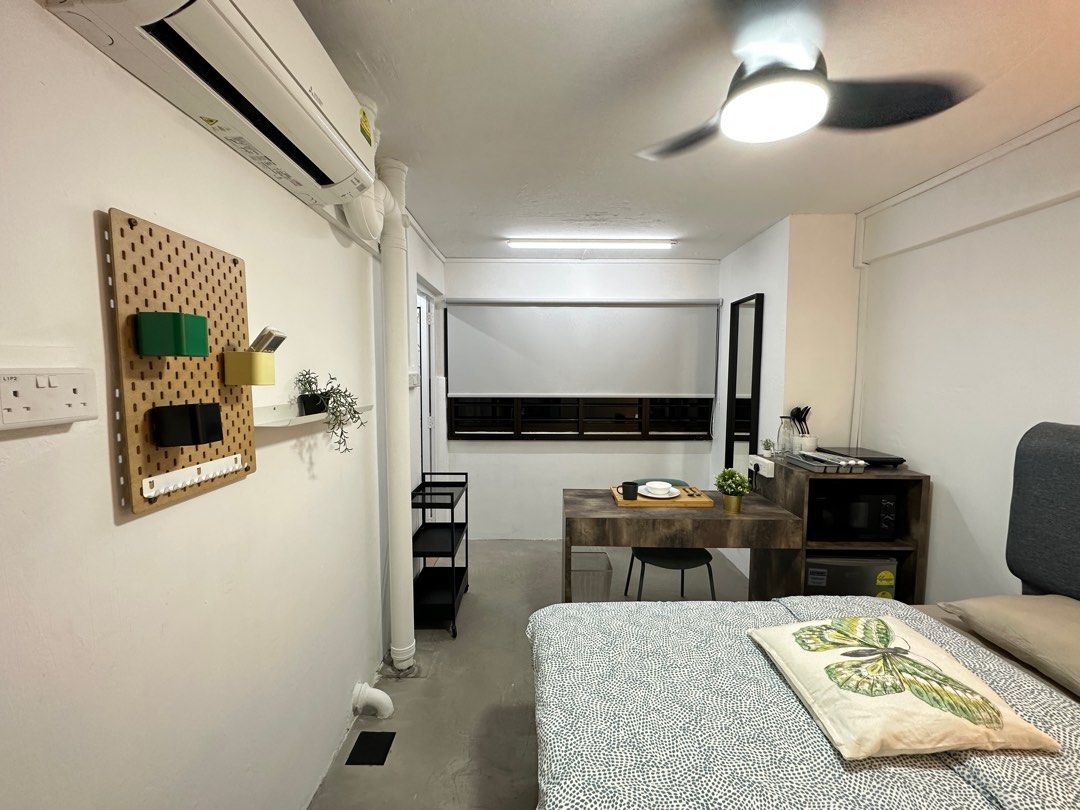 [5mins to Clementi MRT] 1 PAX HDB Studio Room 354 Clementi Ave 2 Immediate Availability