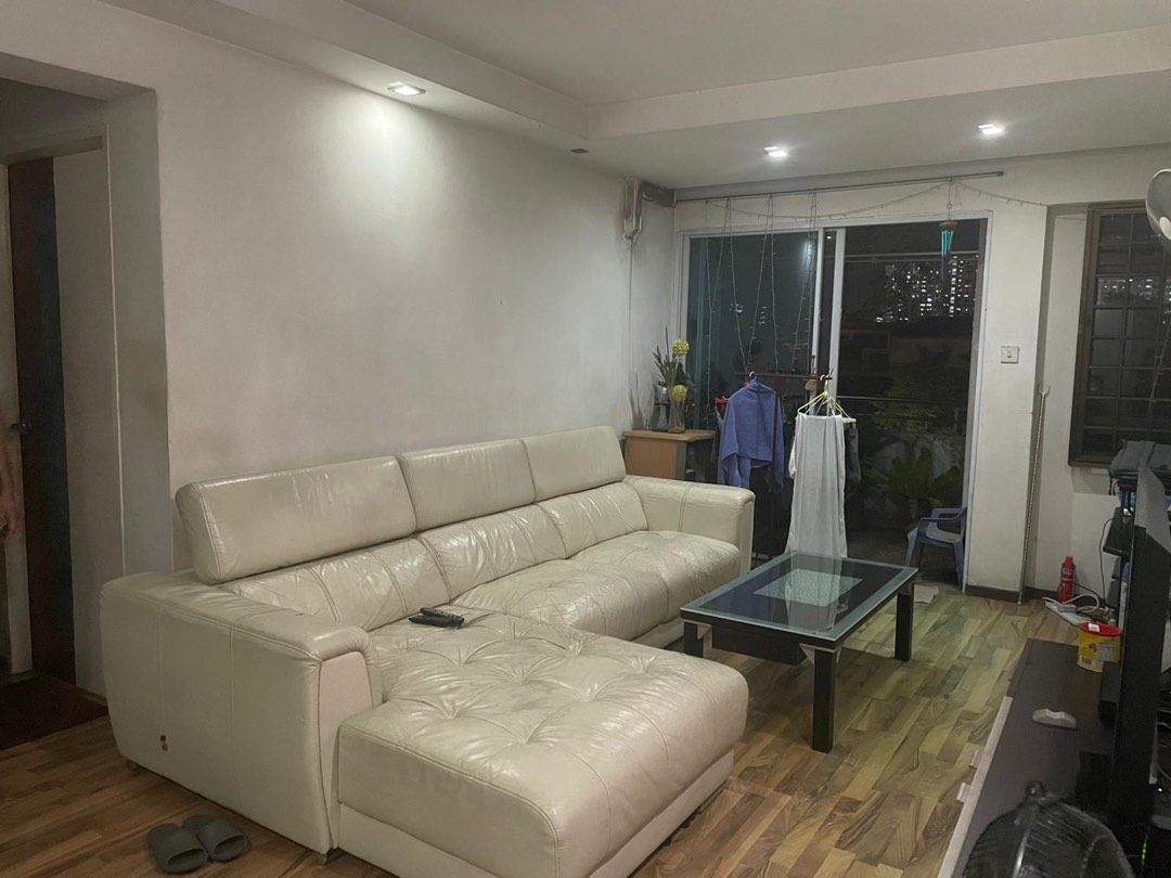 (Category: ) located in . Submitted by cliveyeo190699 (Listing ID 1208880135, Image 1). Description: .