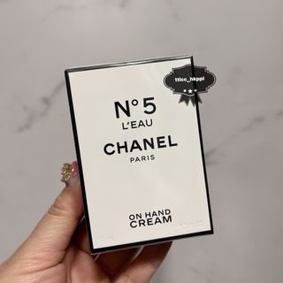 現貨💭 CHANEL 💭 N°5 L’EAU On Hand Cream 💭 清新晨露護手霜 50ml64212822623233110