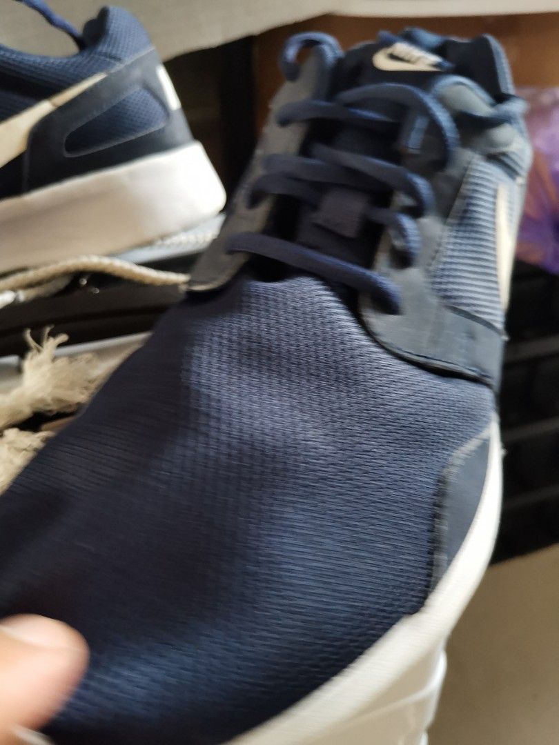 Activewear, Nike running shoe for over pronation, Men's Fashion