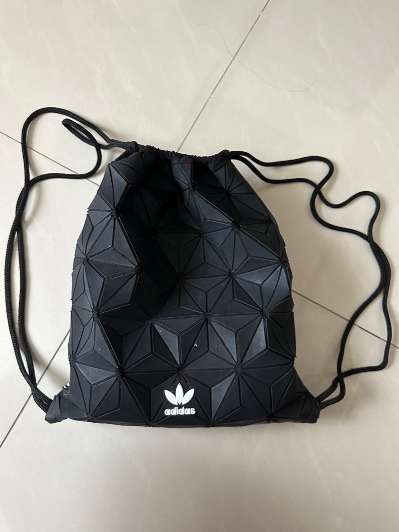Adidas Originals Drawstring Backpack Gym Bag, Fesyen Pria, Tas u0026 Dompet ,  Ransel di Carousell