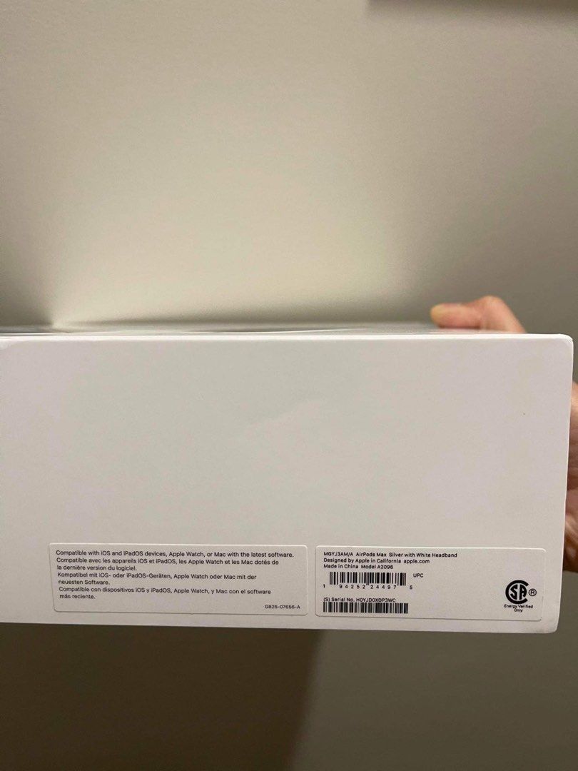 Airpods Max (Silver) (Category: Headphones & Headsets) located in Quezon City. Submitted by decluttersummer (Listing ID 1209010251, Image 2). Description: Airpods Max (Silver) Barely used, complete with receipt, box, manuals, and unused lighting charger. FREE silicon headband, silicon earpiece cover, and protective bag. No performance issues. RFS no longer being used. .