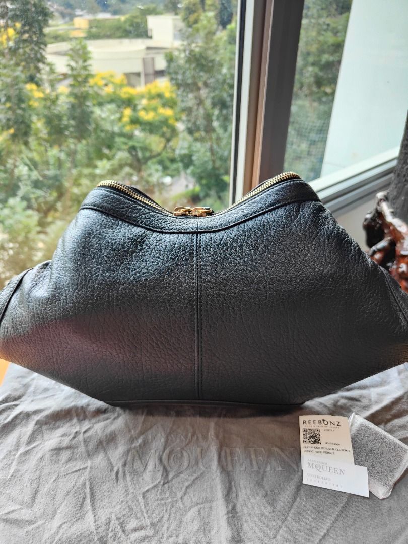 Alexander McQueen Black Leather De Manta Clutch (VINTAGE), Luxury