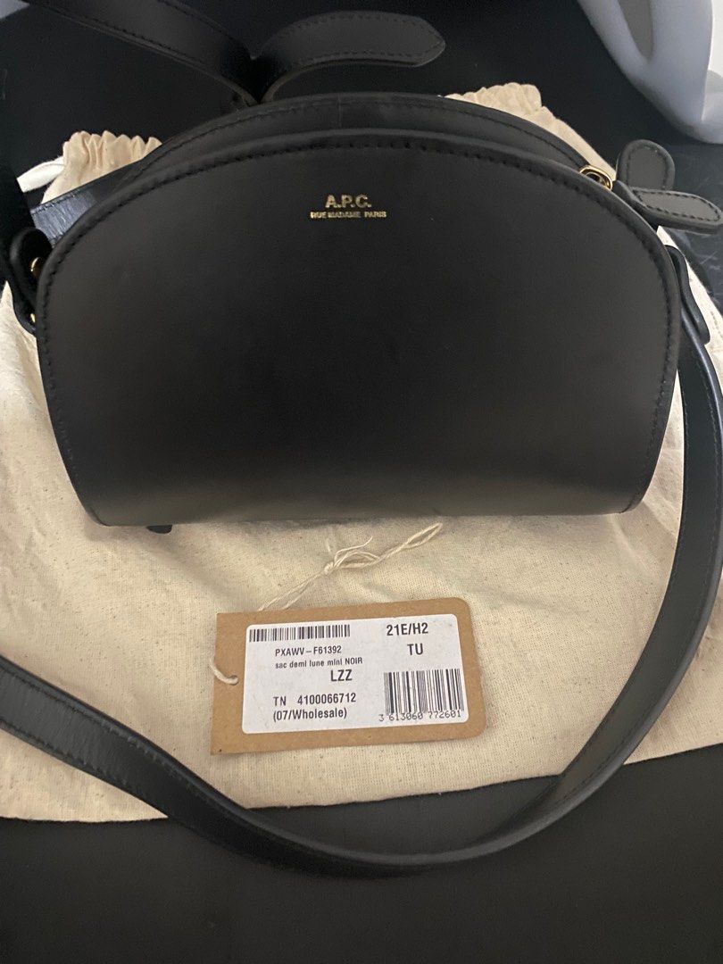 APC SAC DEMI LUNE MINI Shoulder Bag PXAWV F61392 LZZ BLACK cross body bag