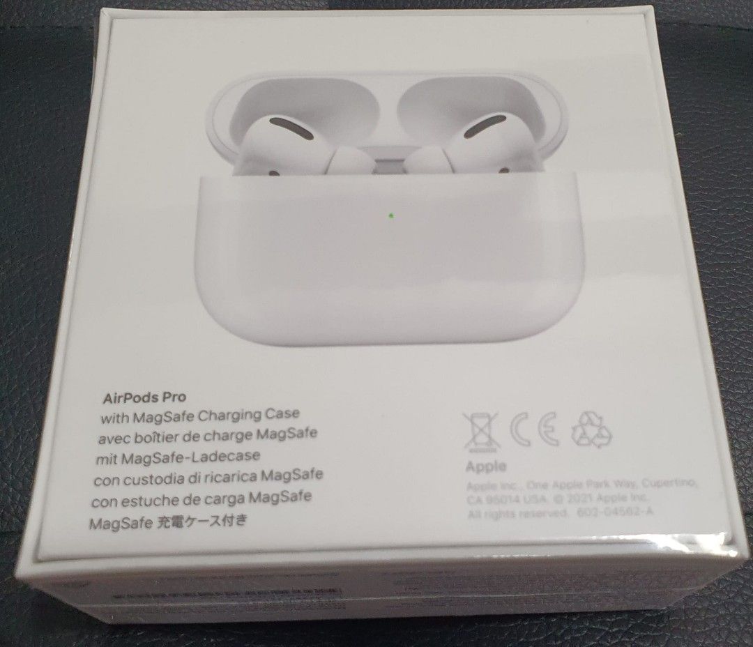 AUTHENTIC Apple Airpods Pro with MagSafe Charging cable, Audio