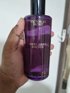 Authentic victoria secret fragrance mist in very sexy orchid