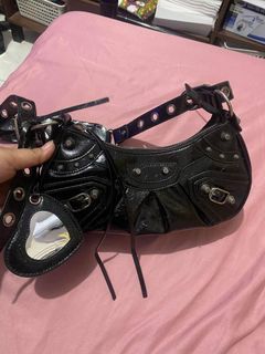 (Category: ) located in . Submitted by marcjacob21 (Listing ID 1208901365, Image 1). Description: .