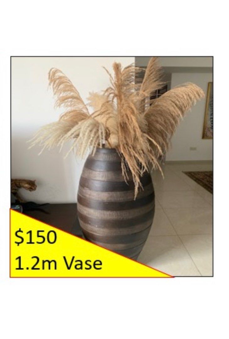 Beautiful tall vase for sale, Furniture & Home Living, Home Decor