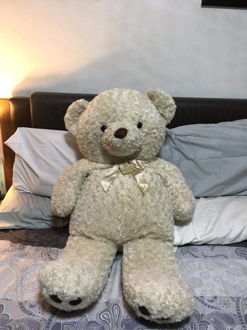 Big Teddy Bear, Hobbies & Toys, Toys & Games on Carousell