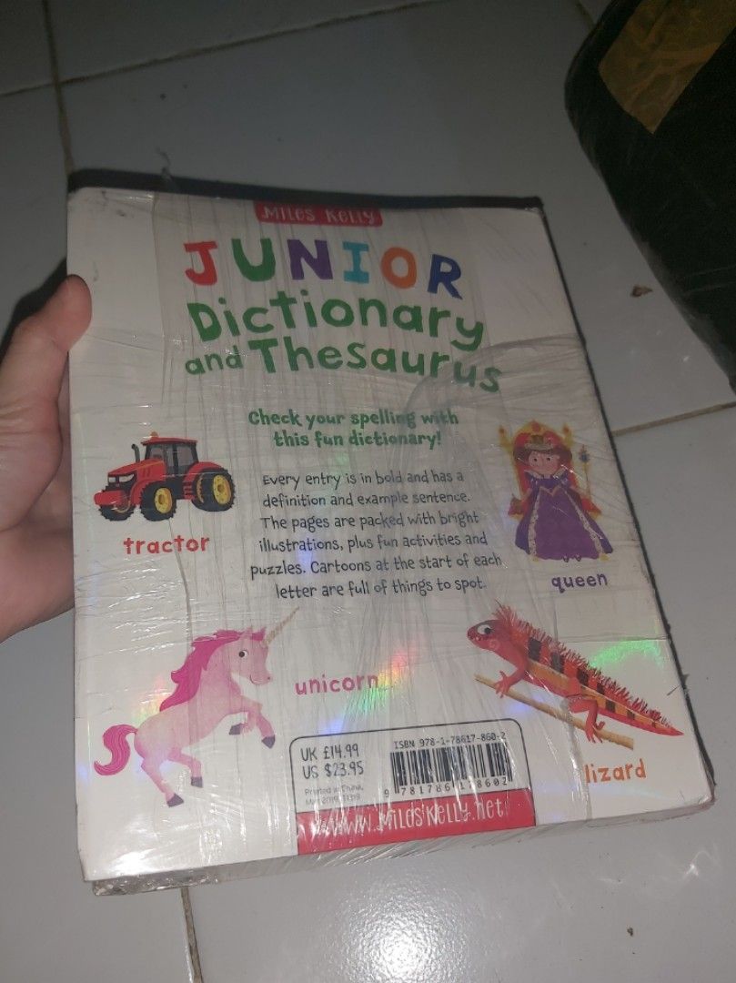 BUKU BBW (BIG BAD WOLF) JUNIOR DICTIONARY & THESAURUS, Buku & Alat