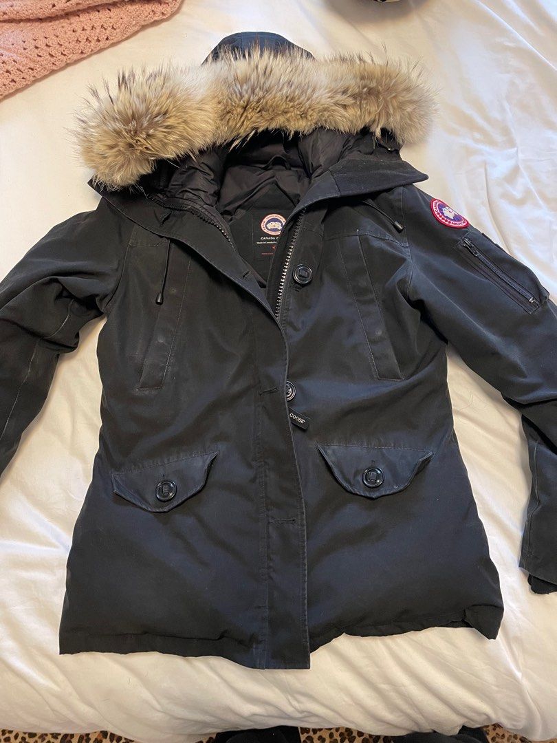 Canada goose montebello parka on sale black women's