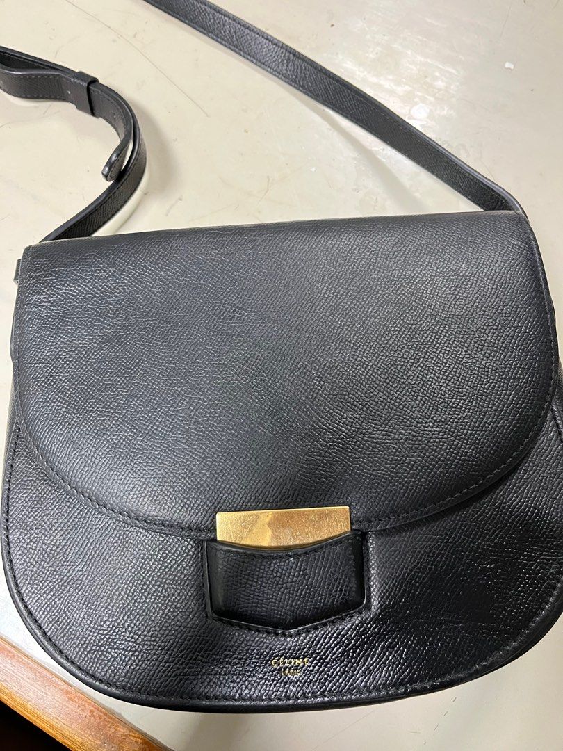Celine Trotteur Bag Black, Fesyen Wanita, Tas & Dompet di Carousell