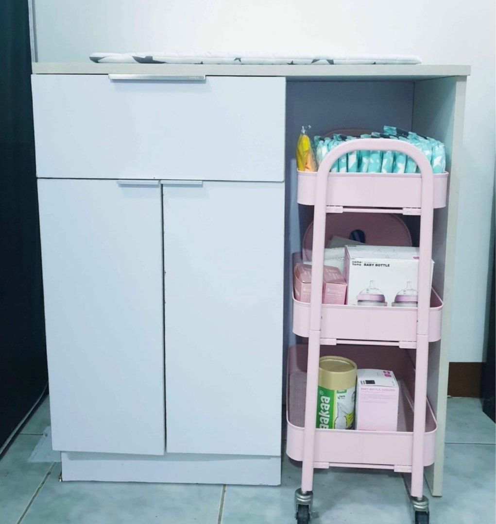 Baby store changing wardrobe