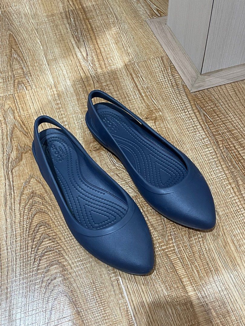 Crocs on sale pointy flats