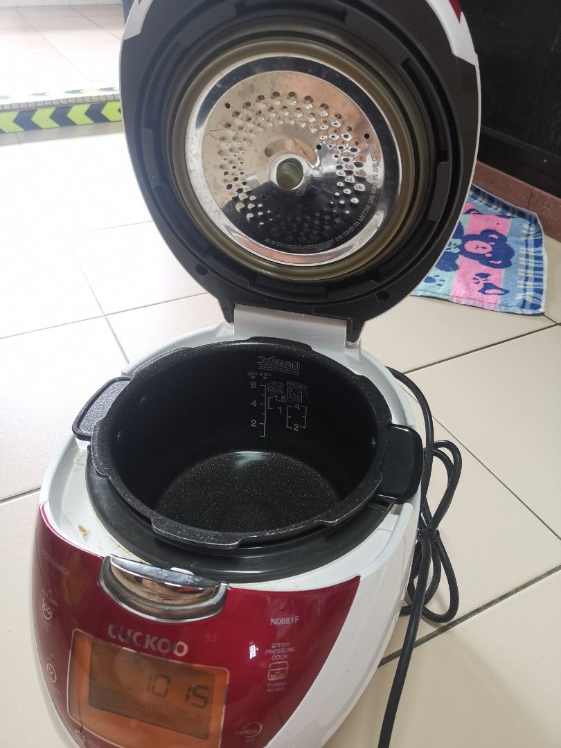 CUCKOO pressure rice cooker, TV & Home Appliances, Kitchen Appliances