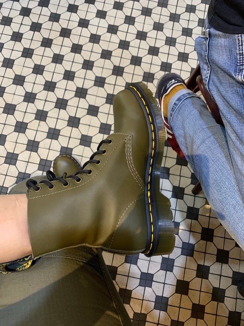 Dr Marten Women s Fashion Footwear Boots on Carousell