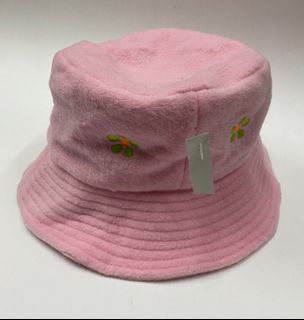 Good Quality Girls' Hat Pink Color 優質女童帽子 粉紅色 For Chinese New Year or Any festivals or functions 農曆新年或任何節日或活動 Material : 100% Polyester Polar Fleece