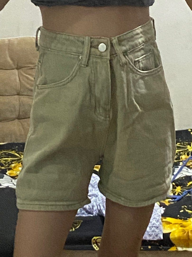 GREEN MOM JEANS/ MOM SHORTS (Category: Shorts) located in San Pascual. Submitted by naenaed (Listing ID 1209005769, Image 3). Description: can be folded size 23-24 for petite girls pastel green mop: shopee checkout or gcash mod: thru shopee or gogo express PM FOR BUYER REVIEWS!.