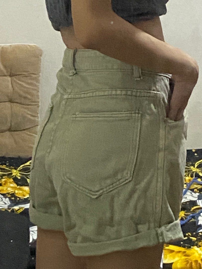 GREEN MOM JEANS/ MOM SHORTS (Category: Shorts) located in San Pascual. Submitted by naenaed (Listing ID 1209005769, Image 2). Description: can be folded size 23-24 for petite girls pastel green mop: shopee checkout or gcash mod: thru shopee or gogo express PM FOR BUYER REVIEWS!.