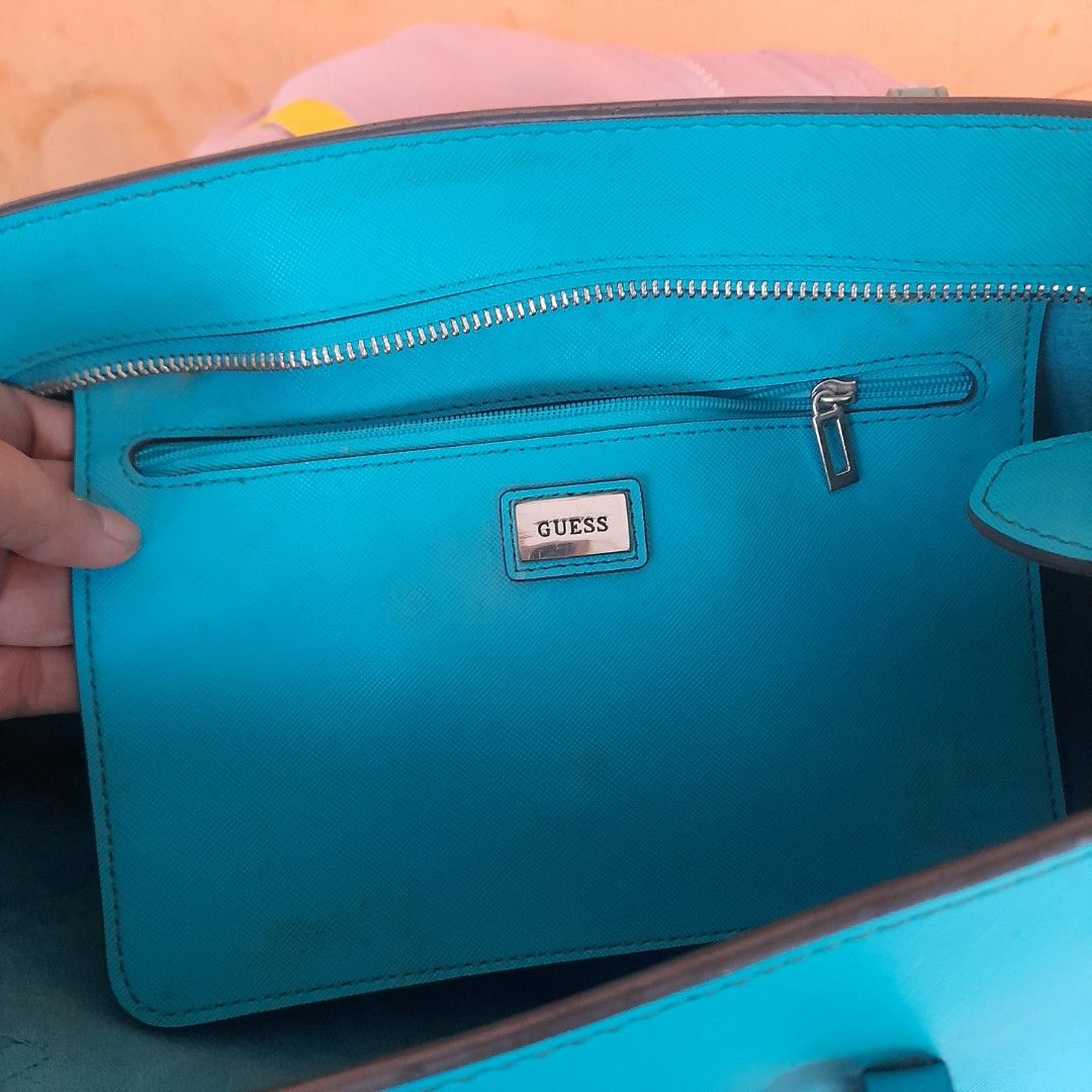 GUESS BAG ORIGINAL, Luxury, Bags & Wallets on Carousell