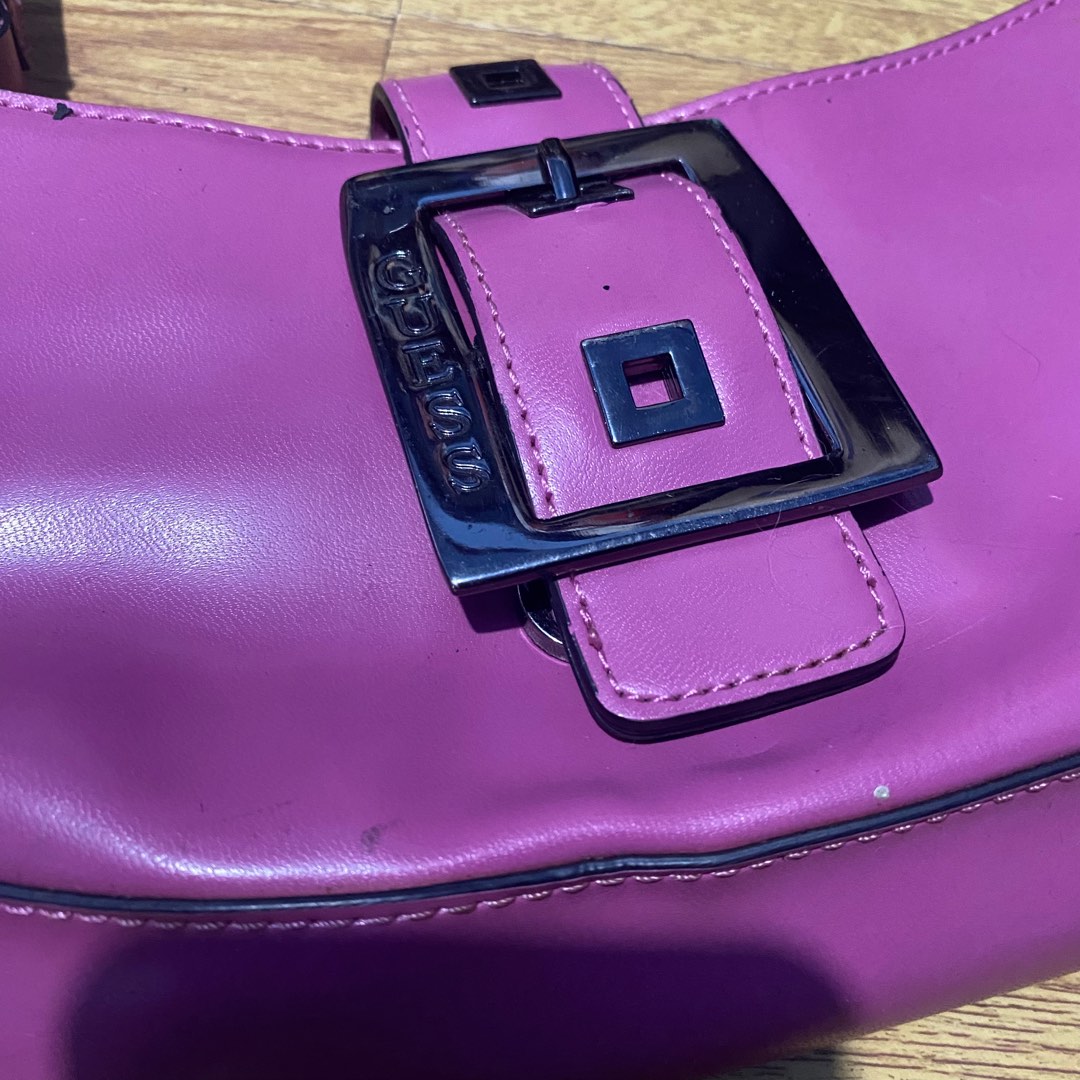 Guess Shoulder Bag, Women's Fashion, Bags & Wallets, Shoulder Bags on