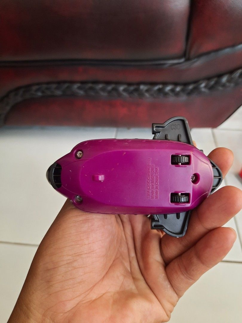 Happy meal penguin submarine (batman), Toys & Collectibles, Mainan di