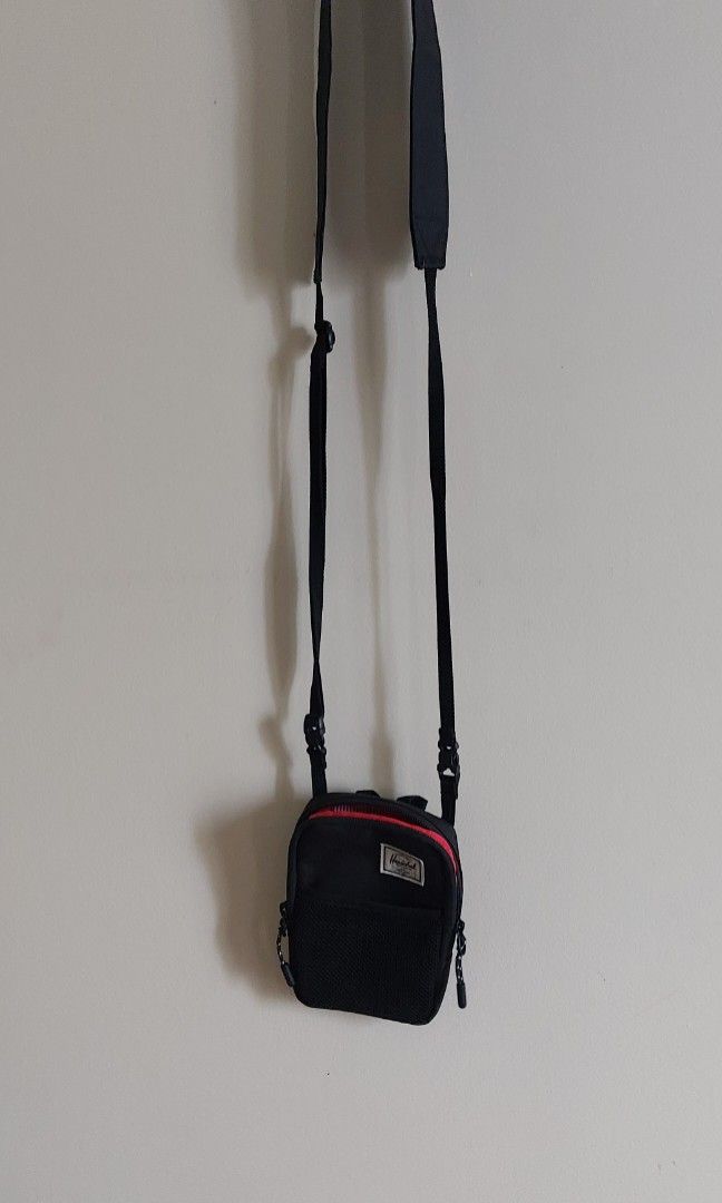 Form crossbody hotsell small