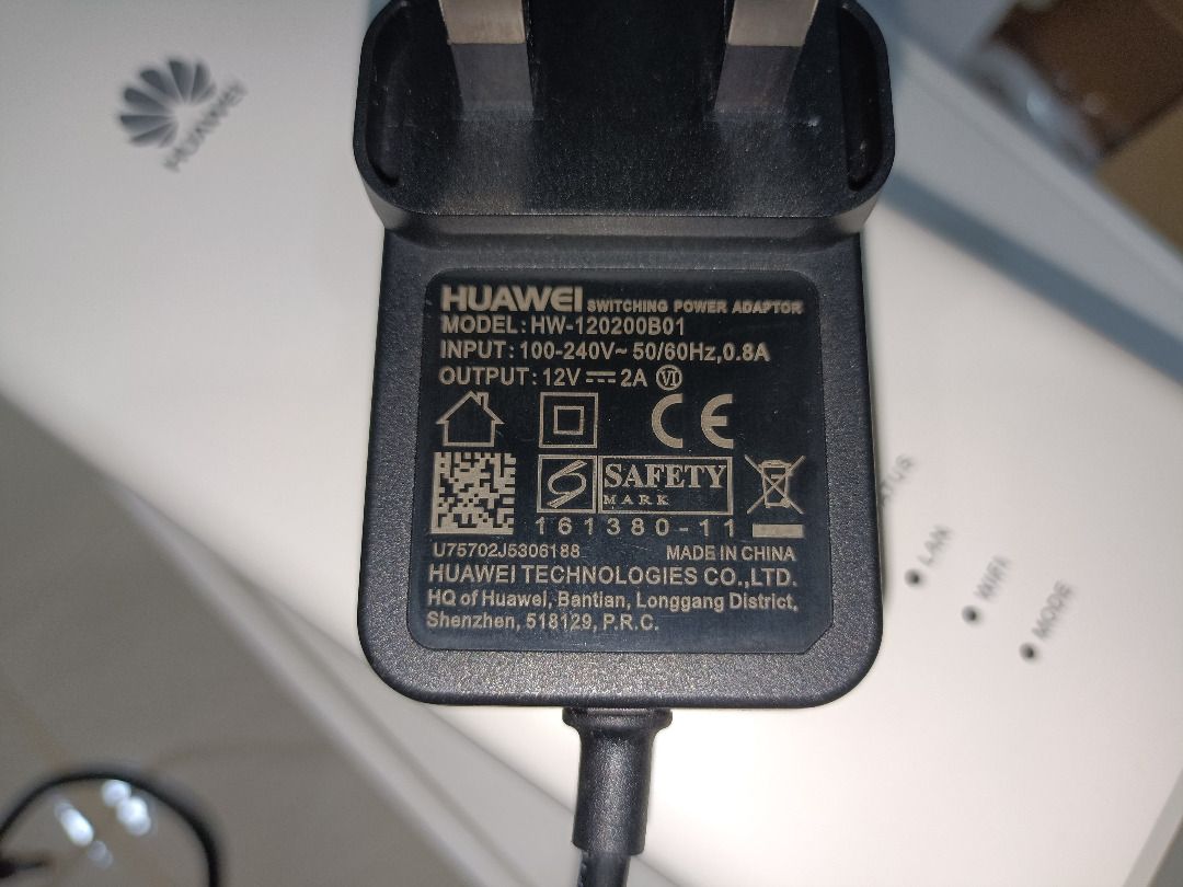 Huawei B618 4G LTE-A Modem + Wireless Router, Computers & Tech, Parts ...