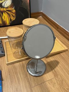 (Category: ) located in . Submitted by shoppreloved21 (Listing ID 1209063529, Image 1). Description: .