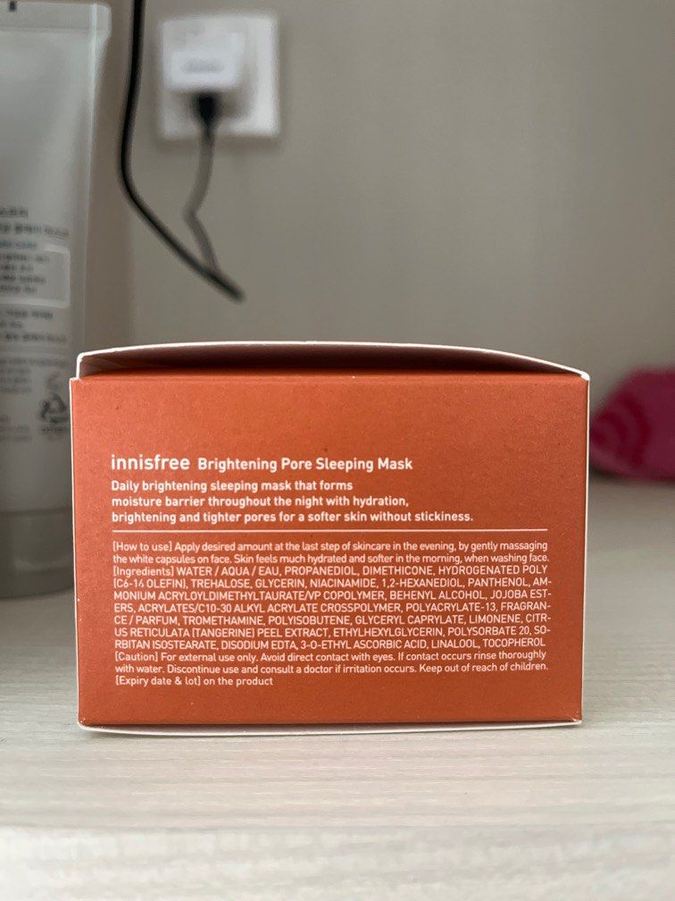 Innisfree Volcanic Calming Pore Clay Mask & Brightening Pore Sleeping