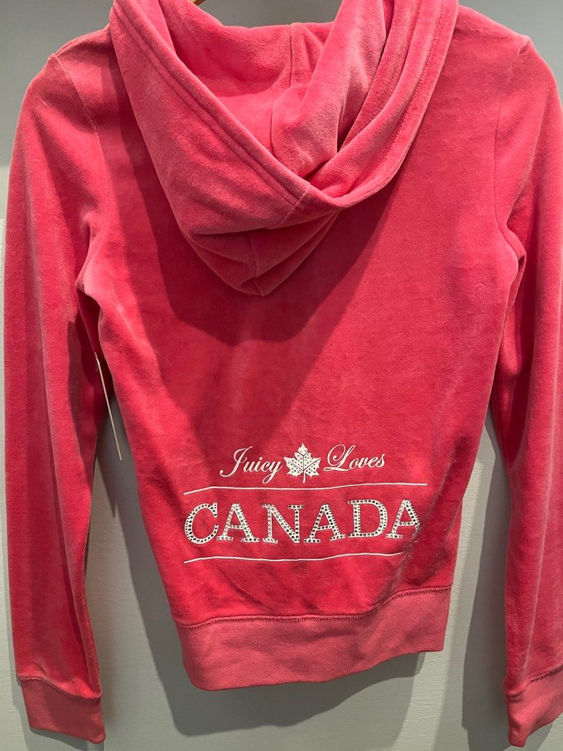 Jacket (Category: Coats, Jackets and Outerwear) located in Kuala Lumpur. Submitted by chiew_910 (Listing ID 1208888552, Image 3). Description: Brand new .