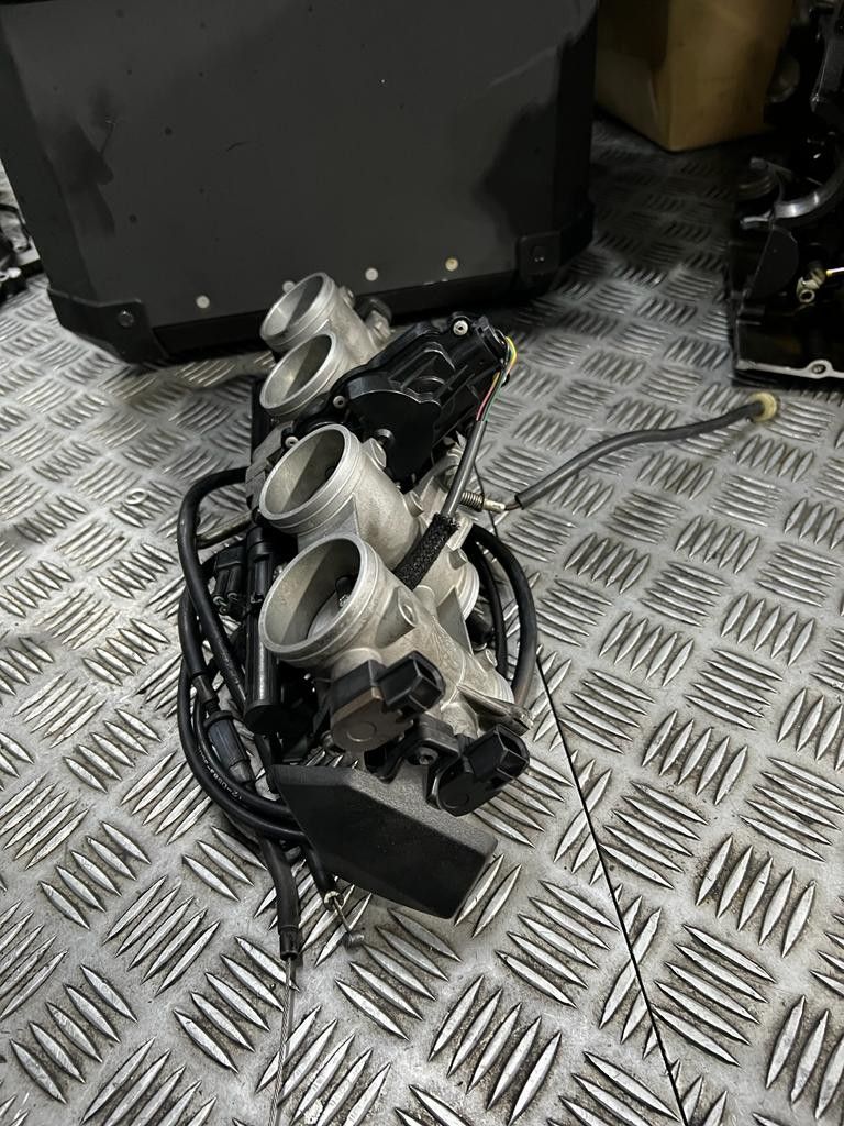 kawasaki z800 throttle body, Motorcycles, Motorcycle Accessories on