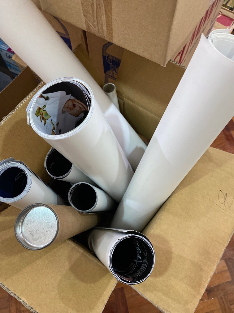 KPOP Poster random with poster tube, Hobbies & Toys, Memorabilia