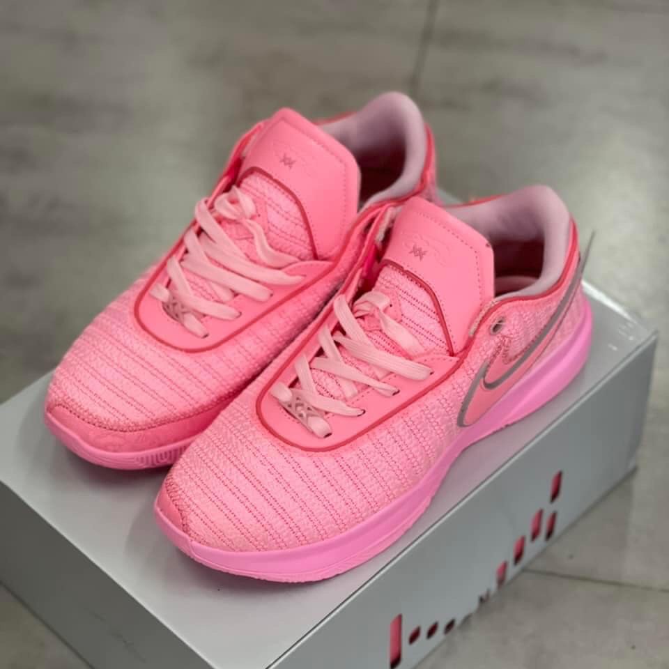 Lebron 20 pink, Men's Fashion, Footwear, Sneakers on Carousell