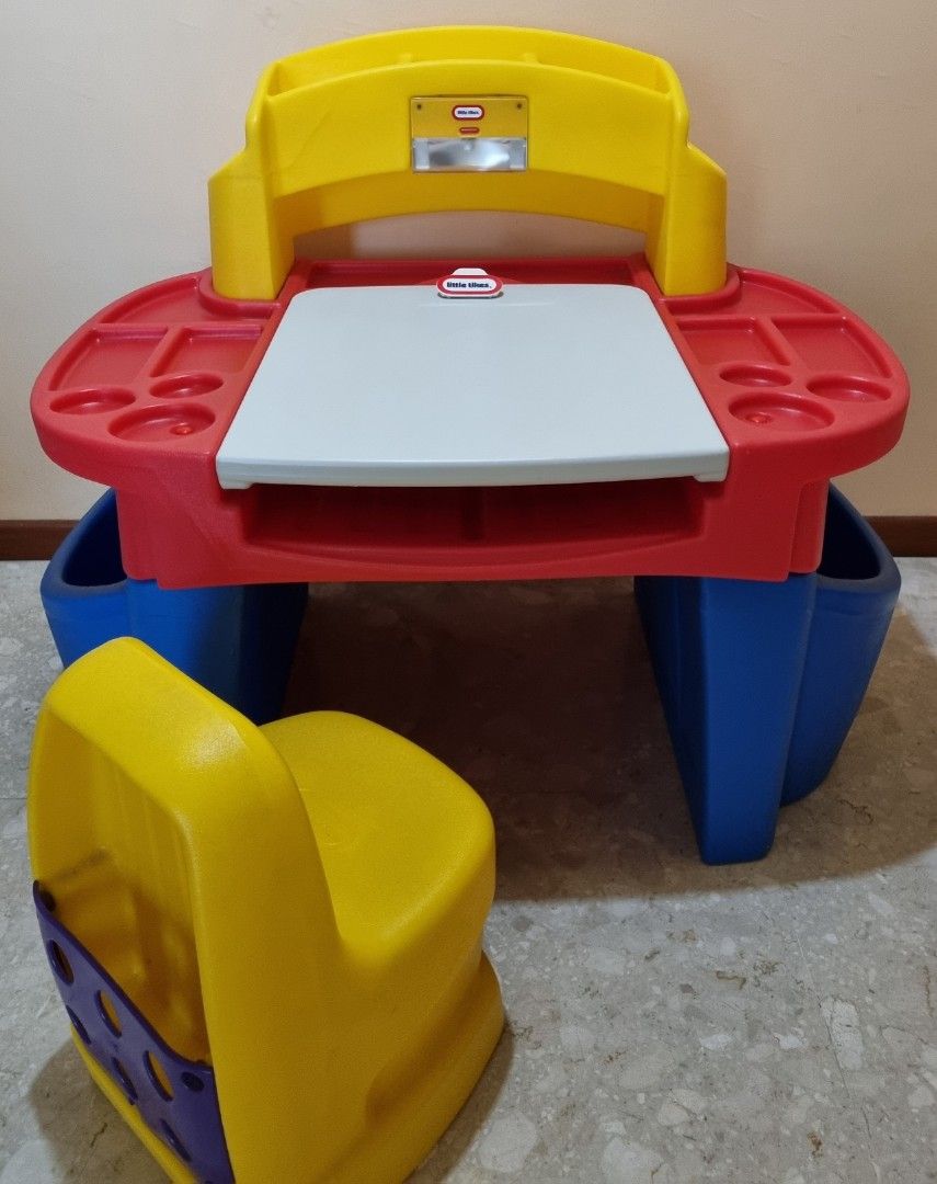 Little Tikes Art Design Easel Desk with Chair, Babies & Kids, Baby