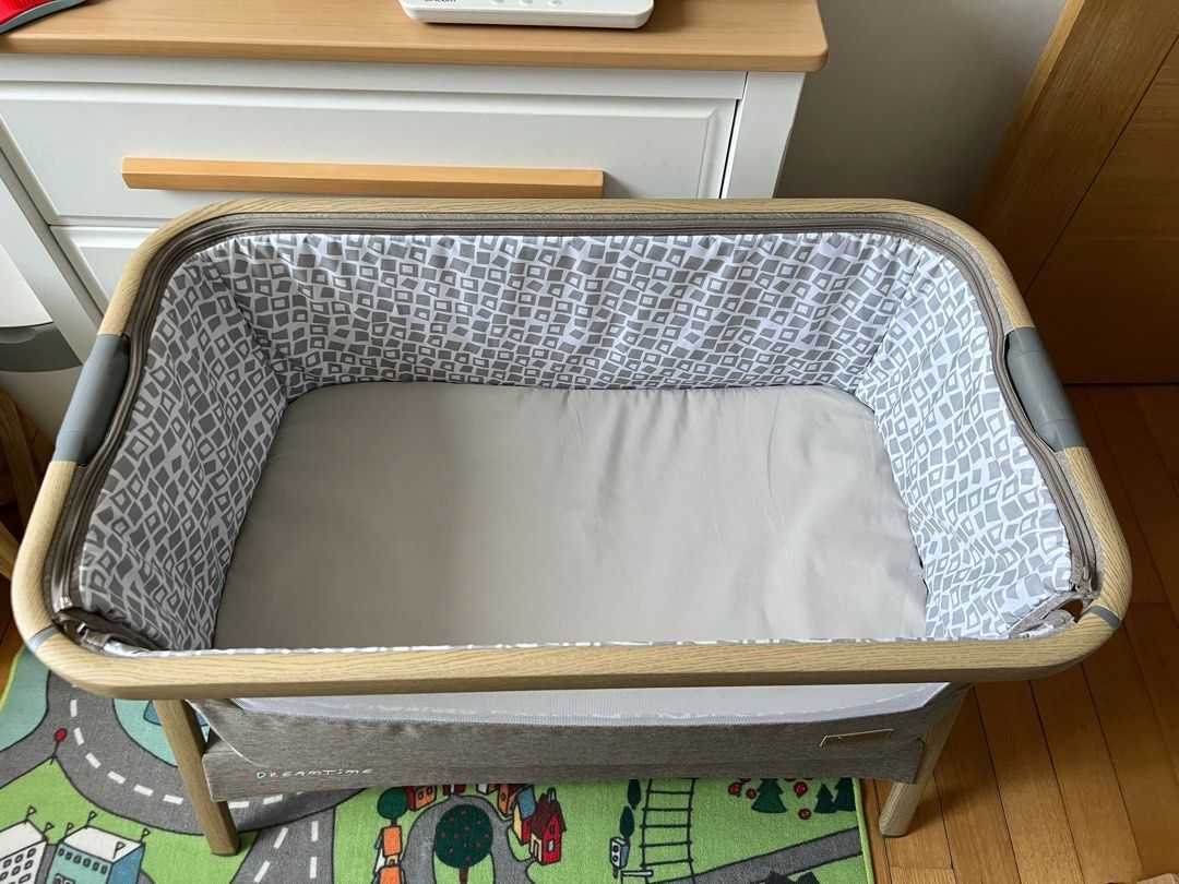 Babyco dreamtime shop bassinet