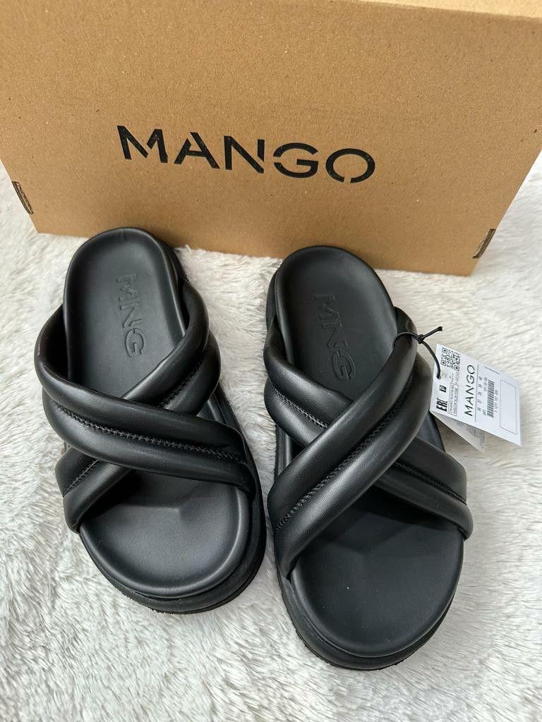 Mango padded sandals, Fesyen Wanita, Sepatu di Carousell