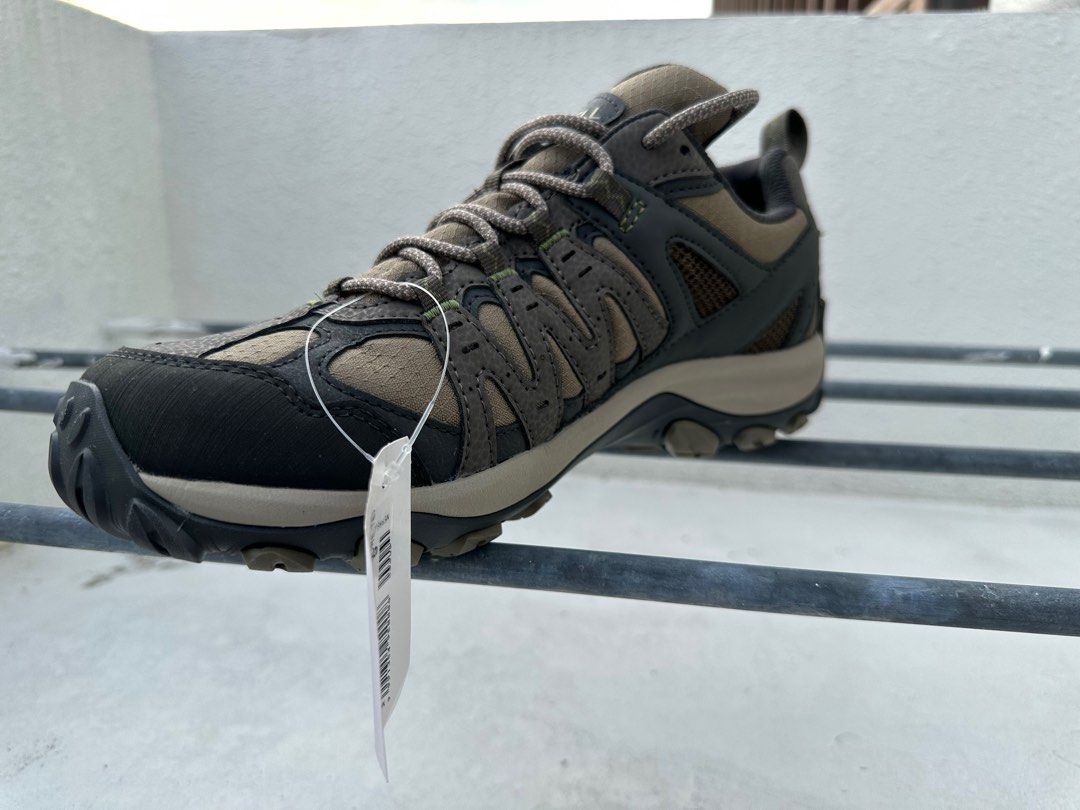 merrell high top hiking shoes