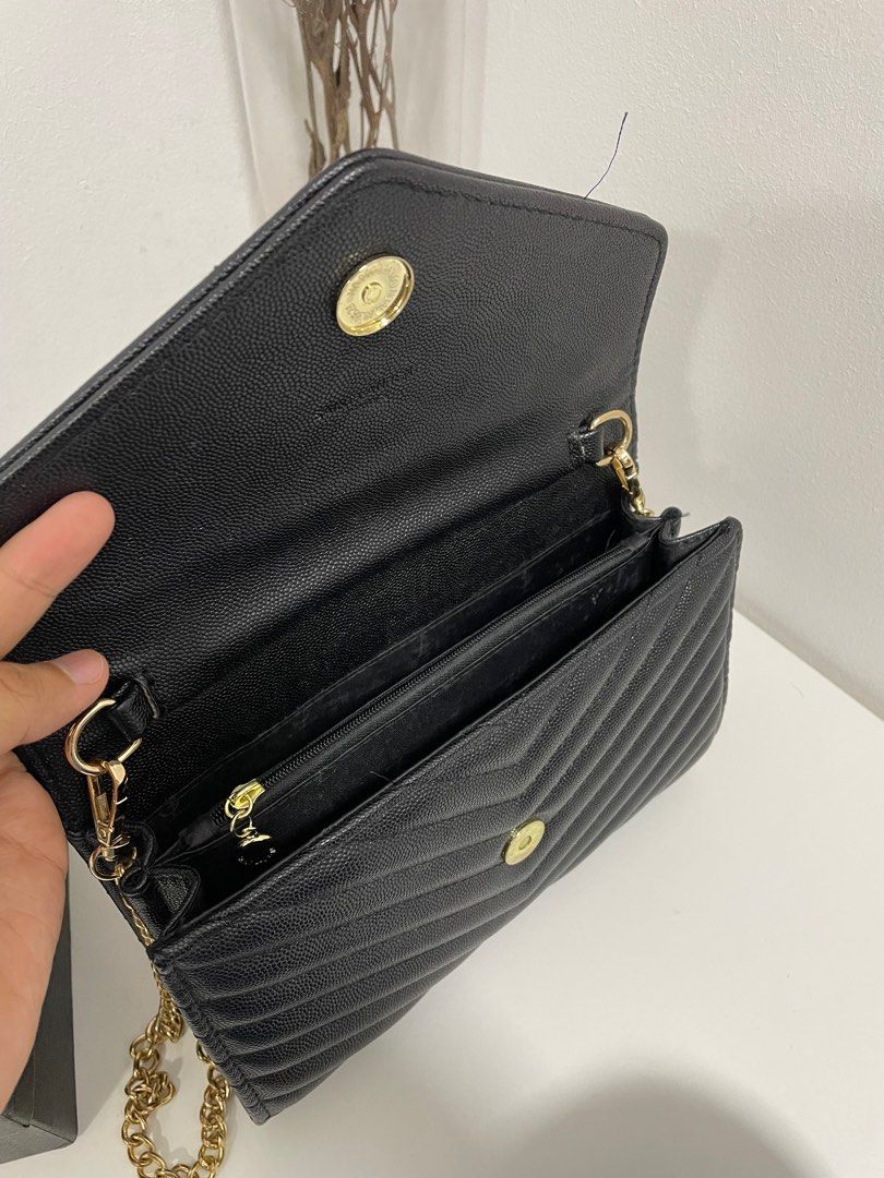 Metal chain sling bag, Women's Fashion, Bags & Wallets, Shoulder Bags